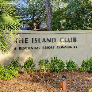 https://island-club-121.top-hotels-in-savannah.com